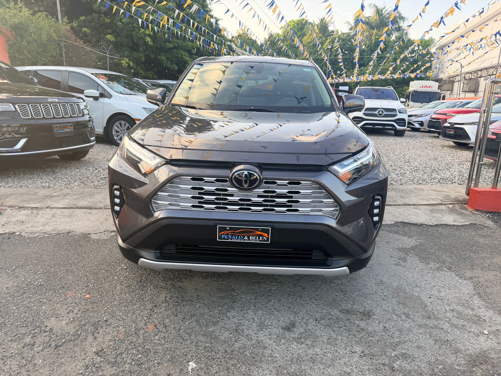 Toyota RAV4 LE