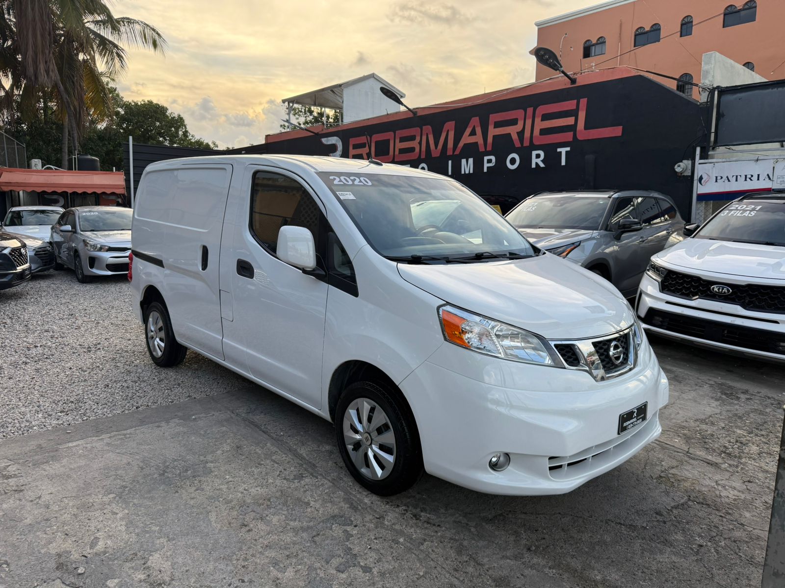 Nissan NV 200