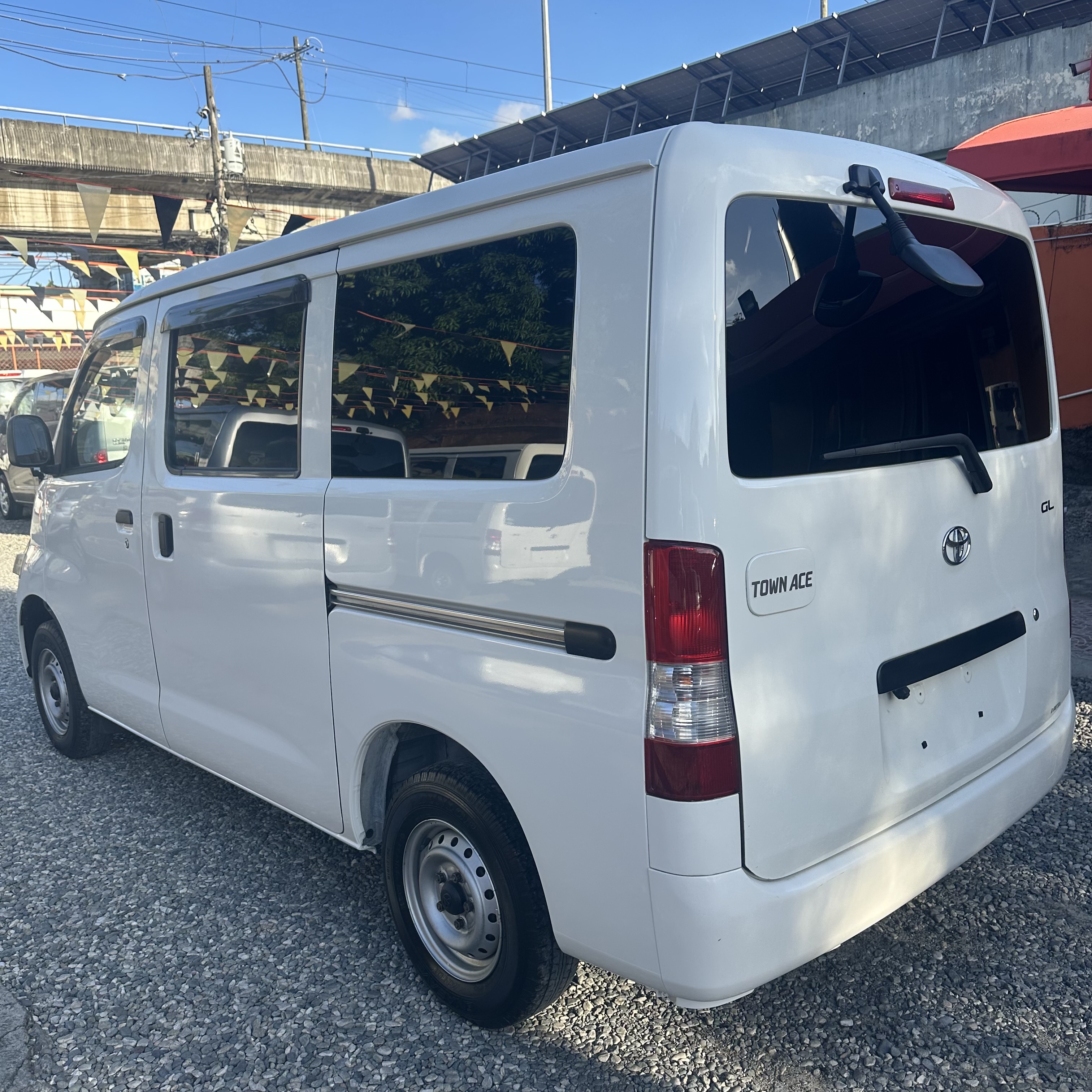 Toyota Town Ace Basico