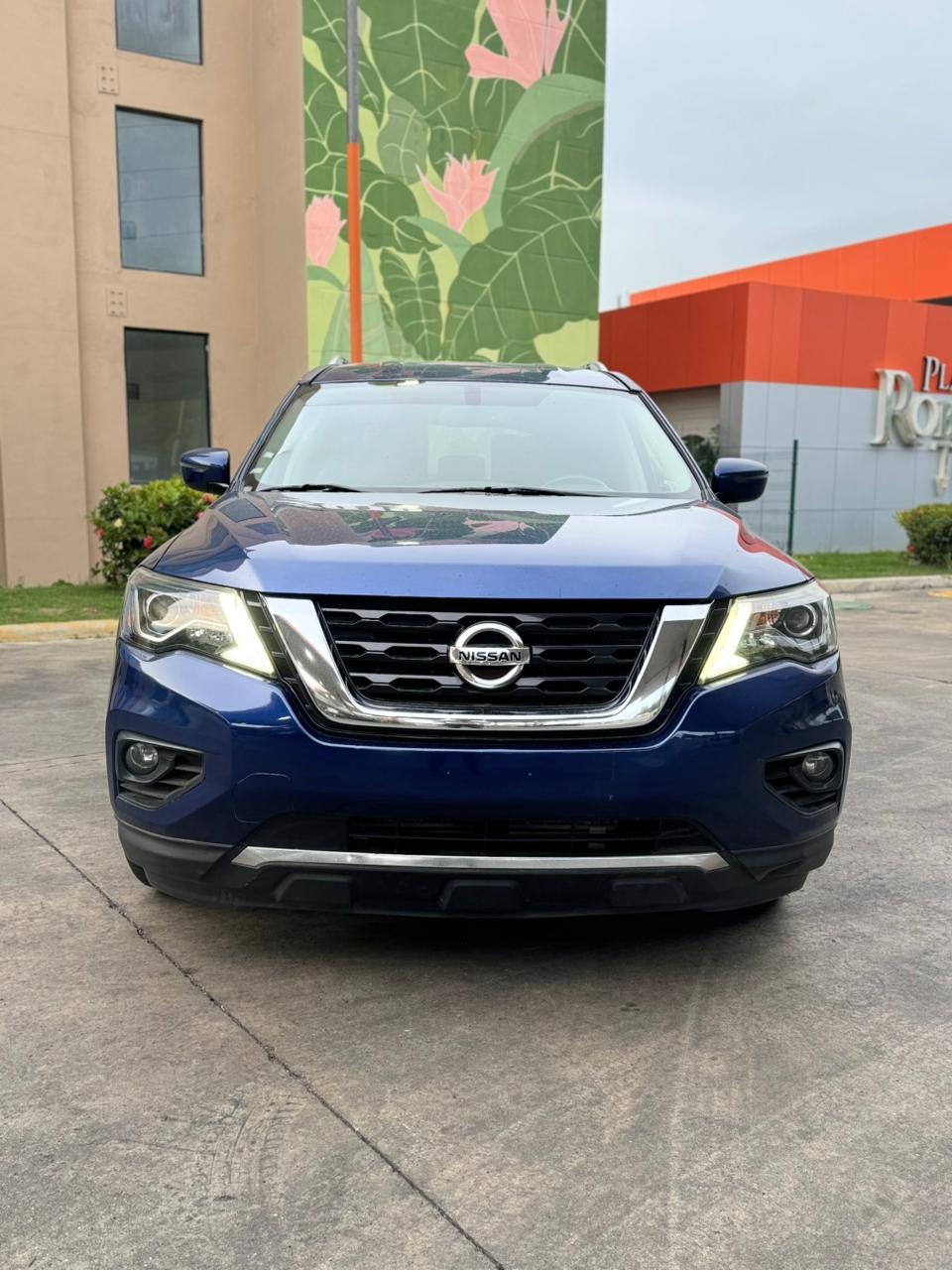 Nissan Pathfinder SV