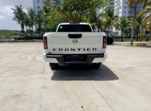Nissan Frontier S
