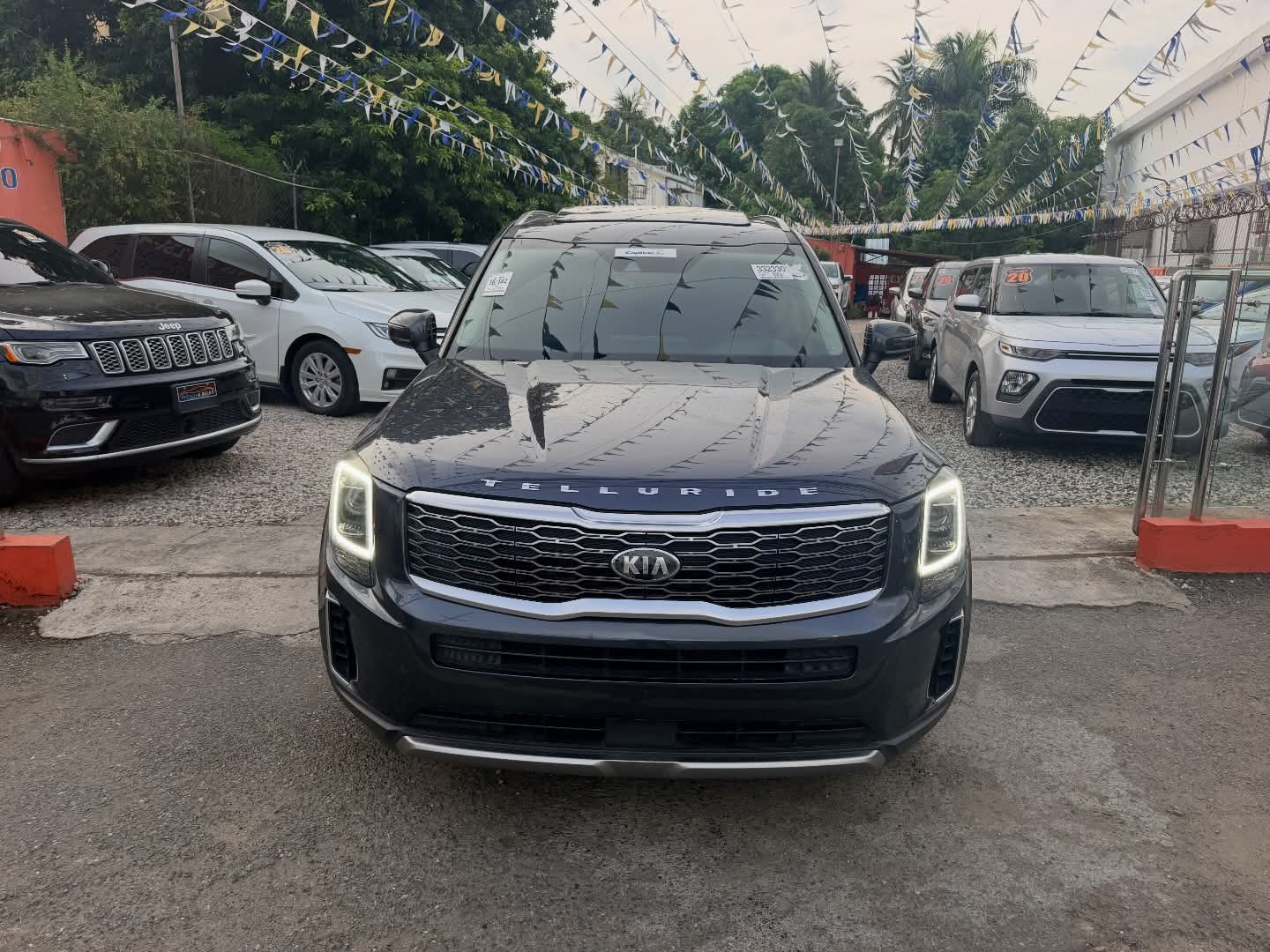 Kia Telluride LX