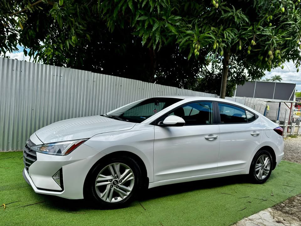 Hyundai Elantra Limited