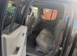 Nissan Frontier SV