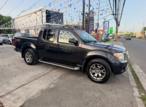 Nissan Frontier SV