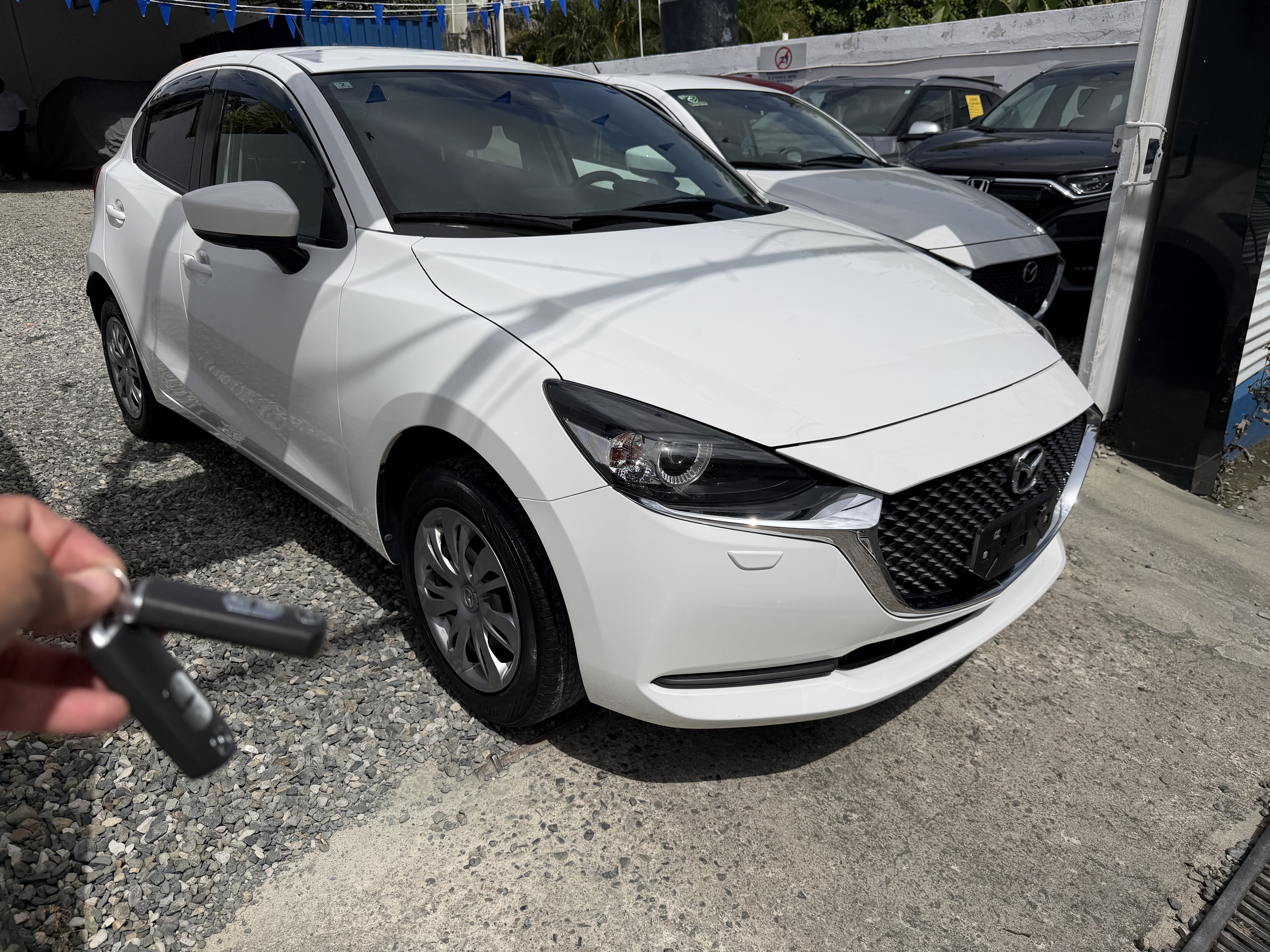 Mazda 2 Básico