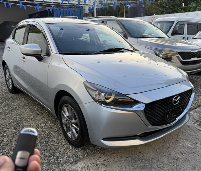 Mazda 2 Básico