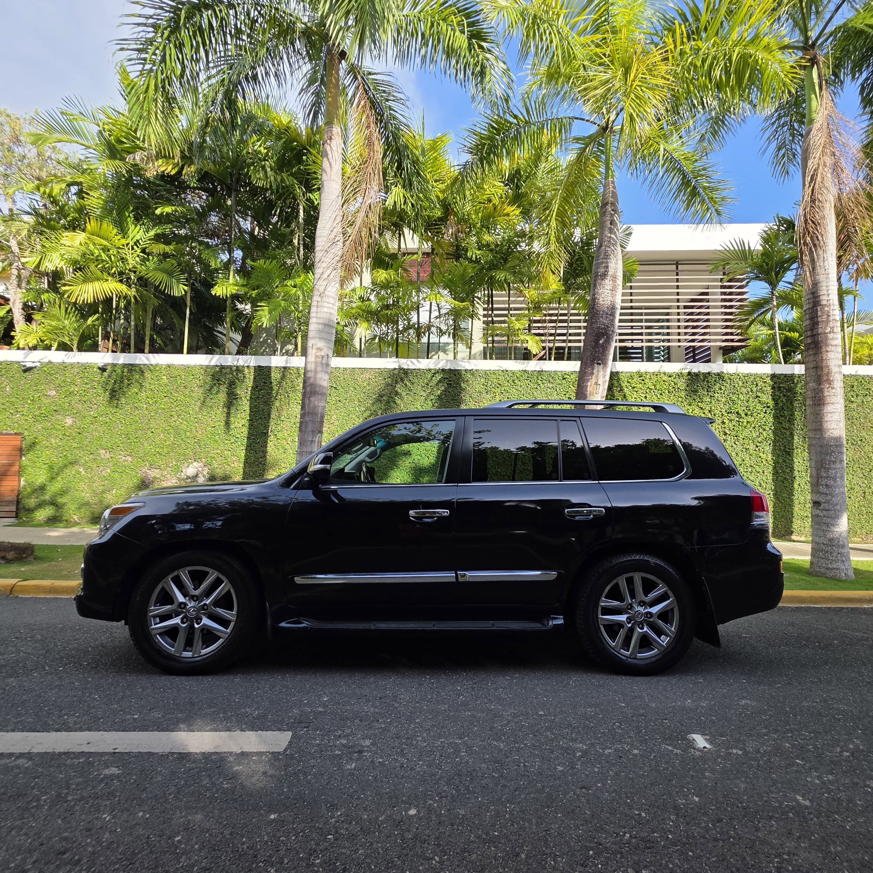 Lexus LX 570