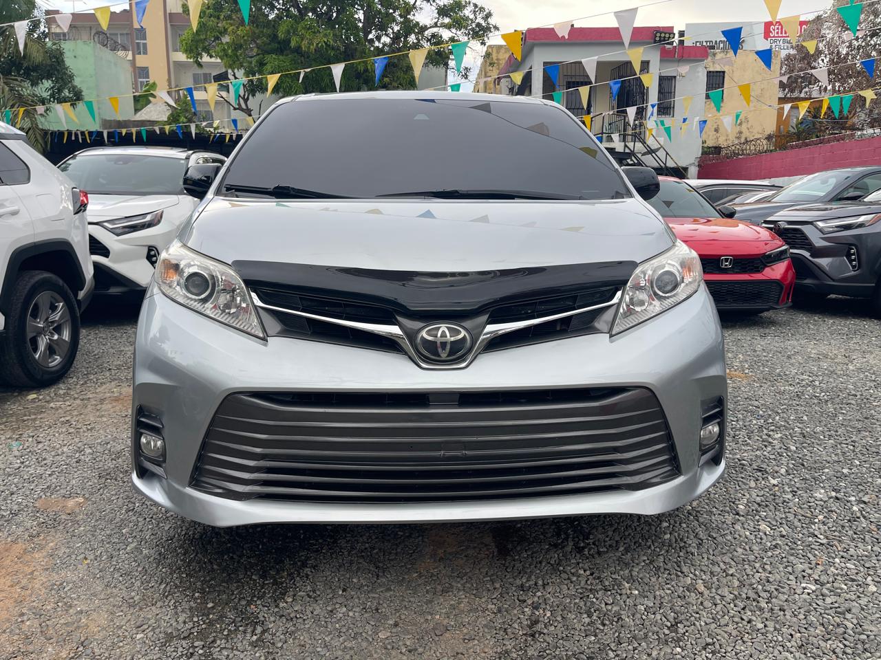 Toyota Sienna XLE