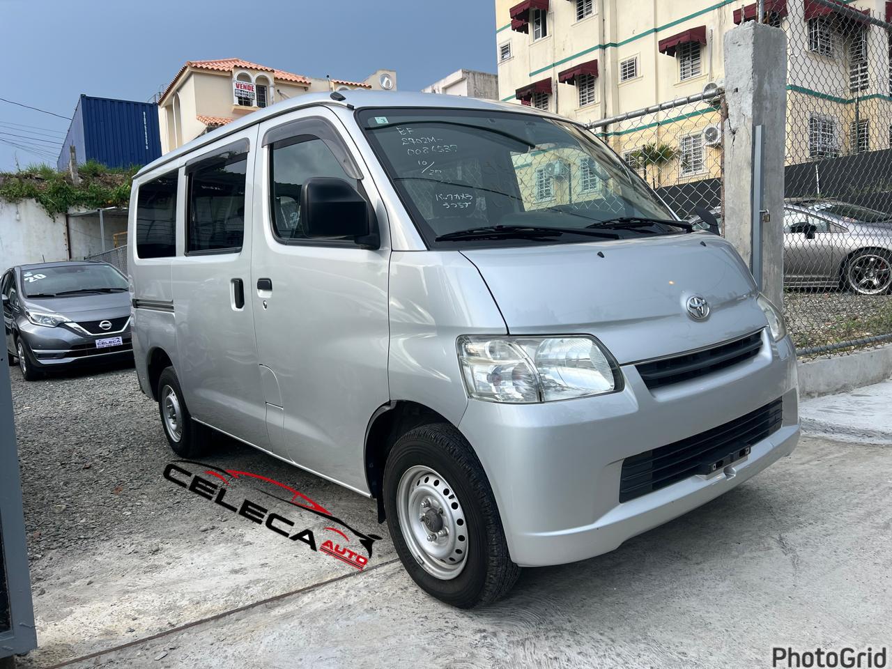 Toyota Town Ace Basico