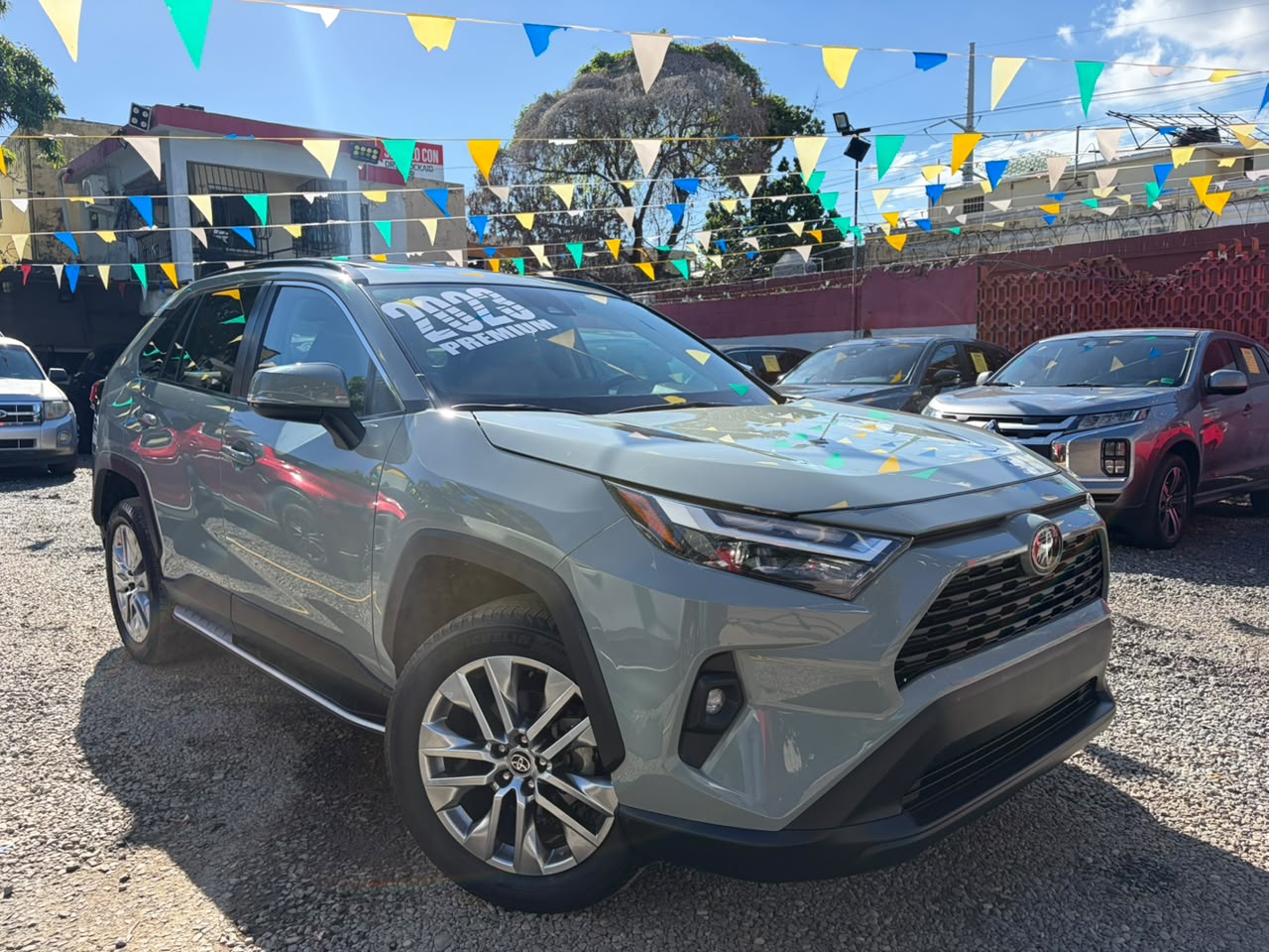 Toyota RAV4 XLE Premium