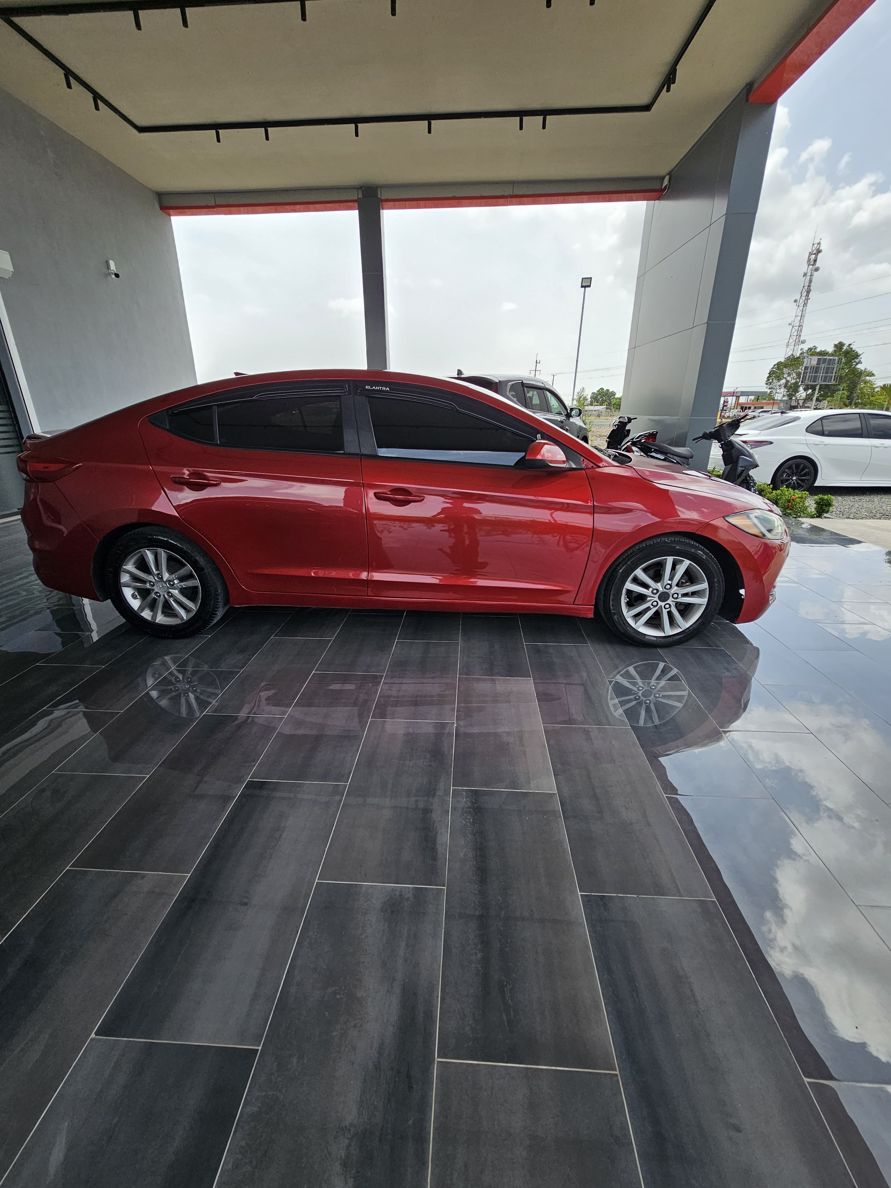 Hyundai Elantra SE