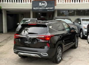 Kia Seltos S