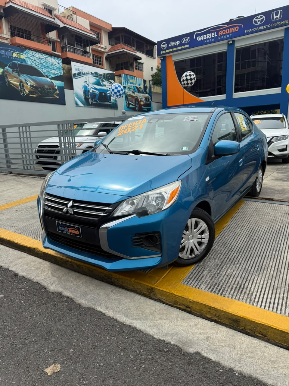 Mitsubishi Mirage Básico