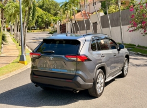 Toyota RAV4 XLE Premium